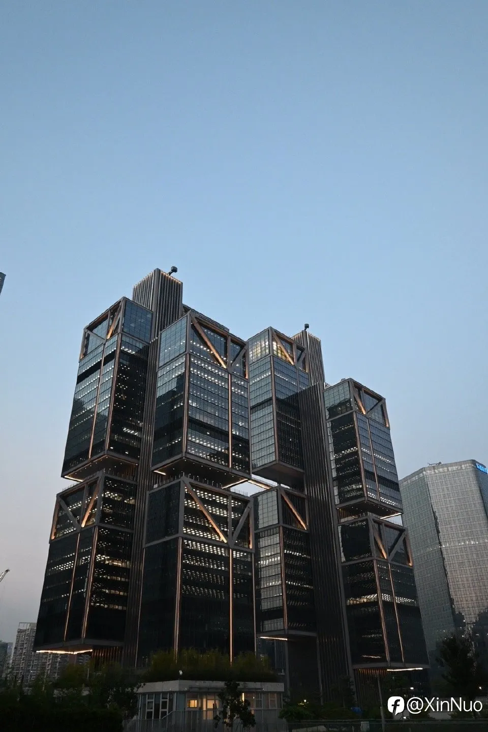 feed image