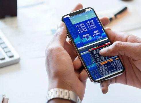 IHSG Ditutup Menguat ke 6.982 Sambut Akhir Pekan