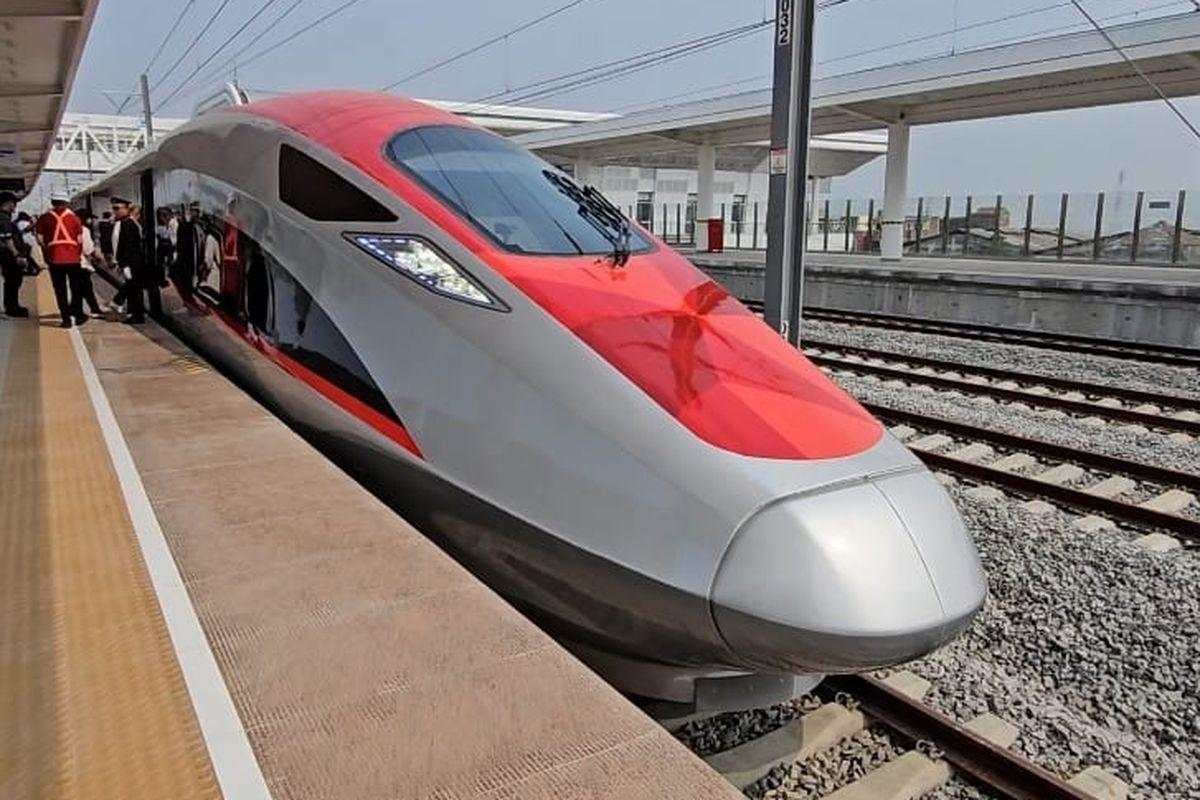 Kereta Cepat Jakarta-Bandung Dioperasikan Bertahap Mulai 1 Oktober 2023