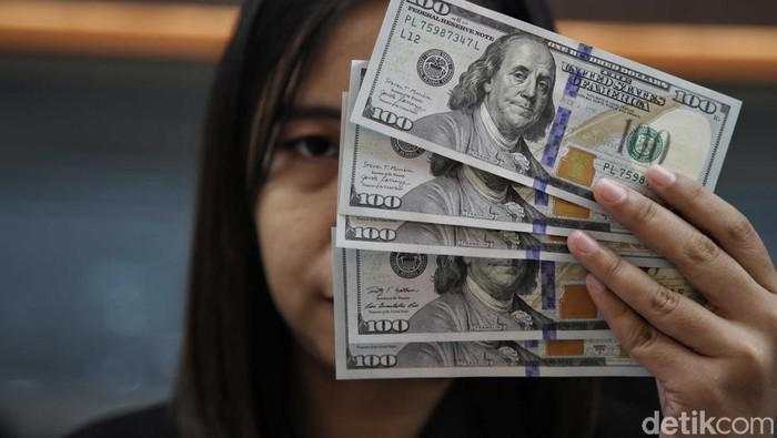 Awal Tahun, Dolar AS Menguat ke Rp 15.461