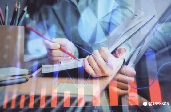 How much money does a Forex trader make in a month?