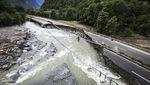 Penampakan Jalan Raya di Swiss Hancur Diterjang Banjir