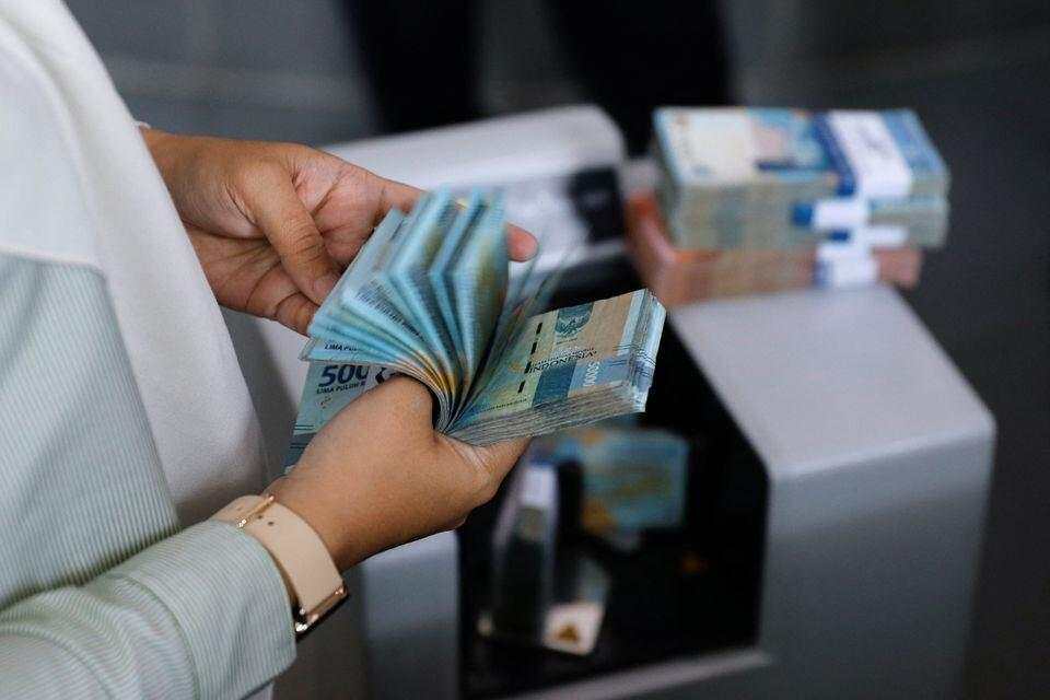 The Fed Tahan Suku Bunga Dorong Rupiah Menguat