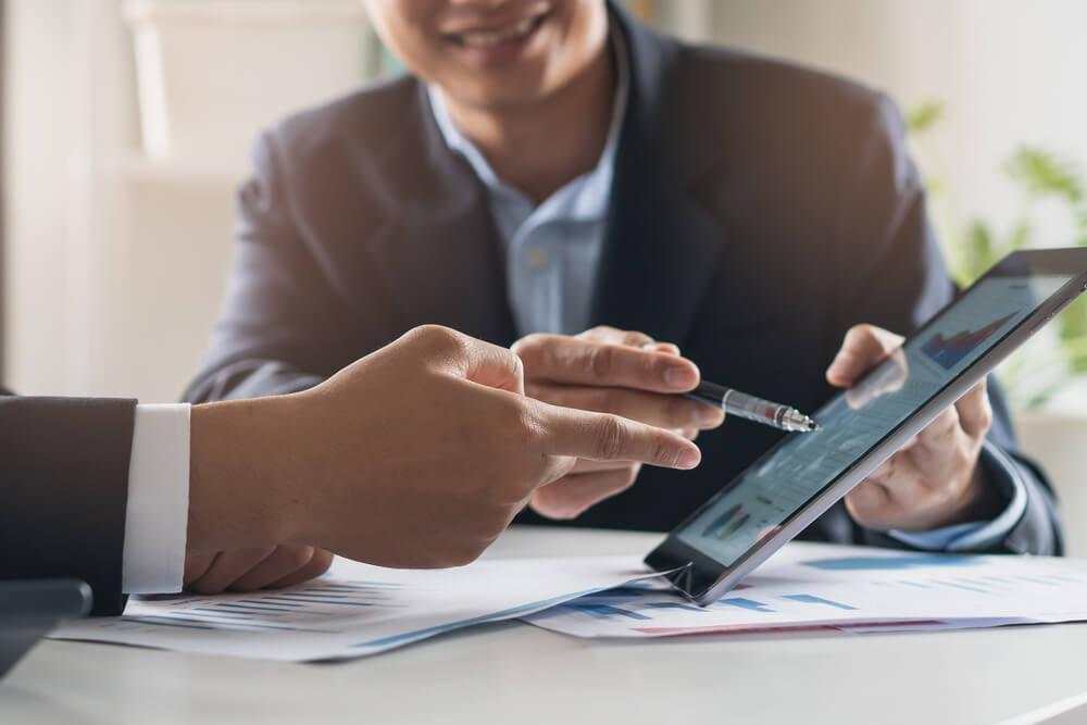 Investment Consultant: How to Choose the Right Advisor