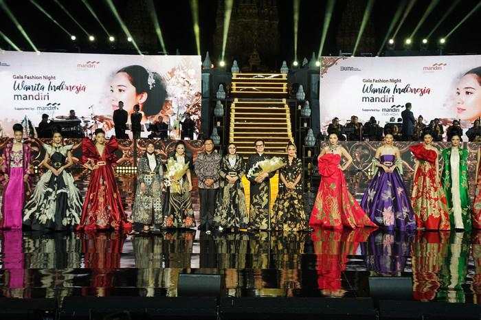 Bank Mandiri Gelar Gala Fashion Night di Candi Prambanan