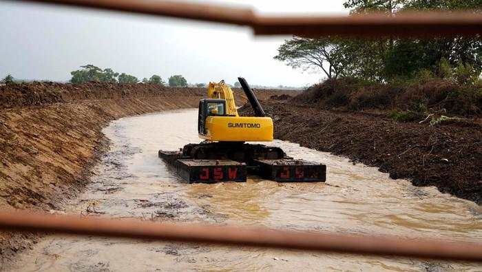 Potret Normalisasi Kali Saradan Indramayu untuk Aliri Persawahan