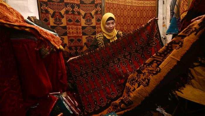 Batik hingga Tiwul Ramaikan Pameran Hari Koperasi di Salatiga