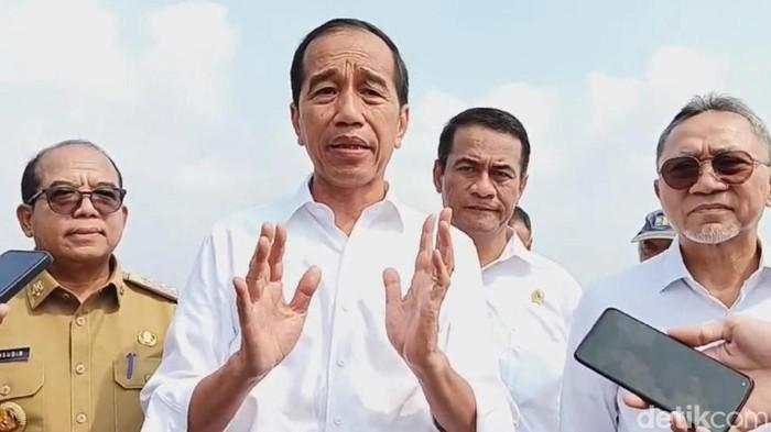 Bagikan Pompa, Jokowi Mau Petani Lampung Bisa Panen 3 Kali Setahun