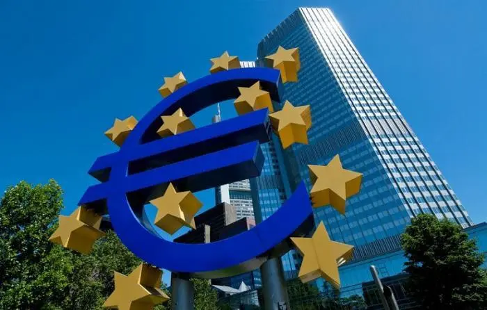 Euro Melemah usai Putaran Kedua Pemilu Parlemen Prancis