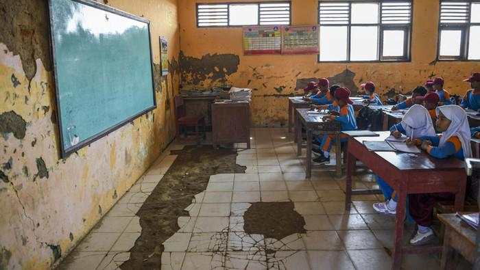Potret Sekolah Rusak Imbas Proyek Tol Serang-Panimbang