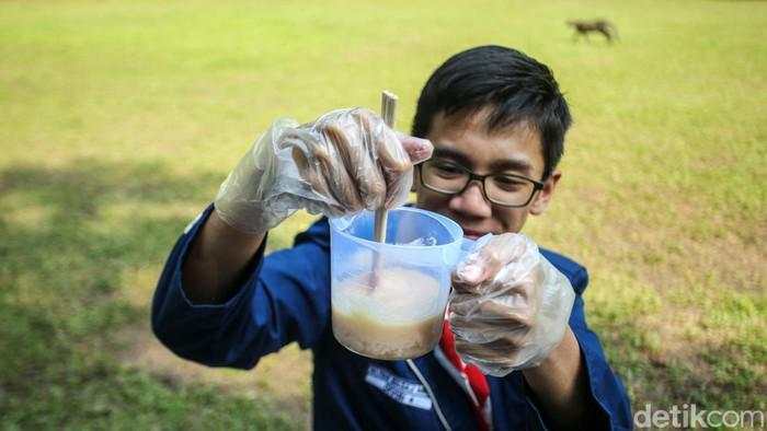 Top! Siswa SMP Bikin Sabun Cuci Batangan dari Minyak Jelantah