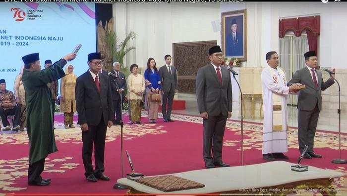 Jokowi Lantik Eks Aspri Prabowo Jadi Wamentan