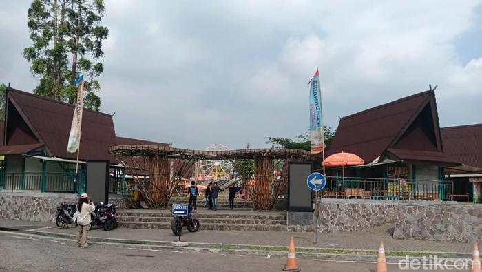 Nggak Cuma Warung, Rest Area Gunung Mas juga Punya Tempat Ini