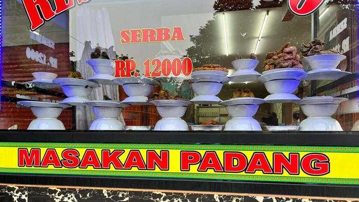 Rahasia Paket Hemat Rp 12.000-an di Warung Padang Punya Orang Tegal