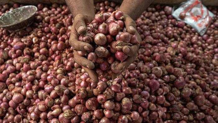 Harga Bawang Merah-Daging Ayam Turun, Juni Deflasi 0,08%