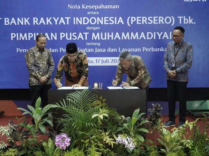 BRI Beri Akses Kemudahan Jasa & Layanan Perbankan ke Muhammadiyah