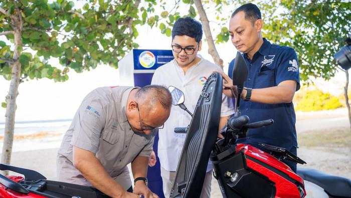 Bus dan Motor Listrik Jadi Kendaraan Operasional di Kawasan Wisata