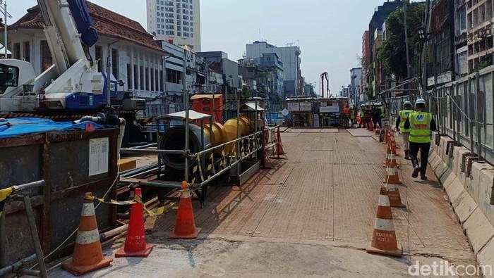 Mengintip Progres Pembangunan Stasiun MRT Glodok-Kota