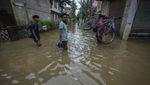 Potret Jalanan di Guwahati India Terendam Banjir Usai Hujan Lebat