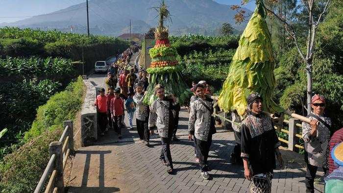 Tradisi Ruwat Rigen Tandai Mulainya Musim Panen Tembakau di Temanggung