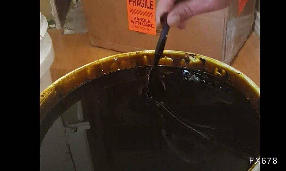 原油价格飙升超2%,中东紧张局势和美联储降息希望推动需求