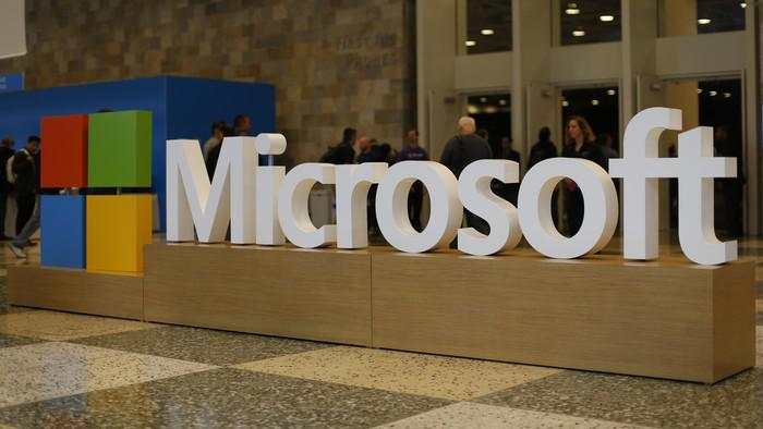 Dompet Karyawan Microsoft Makin Tebal Gara-gara Ini