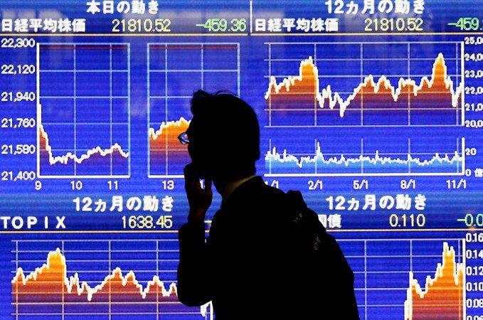 Indeks Nikkei Jepang Merosot 12 Persen dalam Sehari