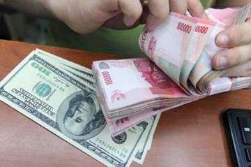 Rupiah Tak Happy Jelang Rilis Inflasi PCE, Ditutup Rp15.455 per USD