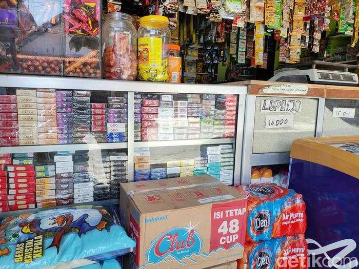 Pedagang Kecil Resah Ada Larangan Jual Rokok Eceran: Sangat Merugikan!