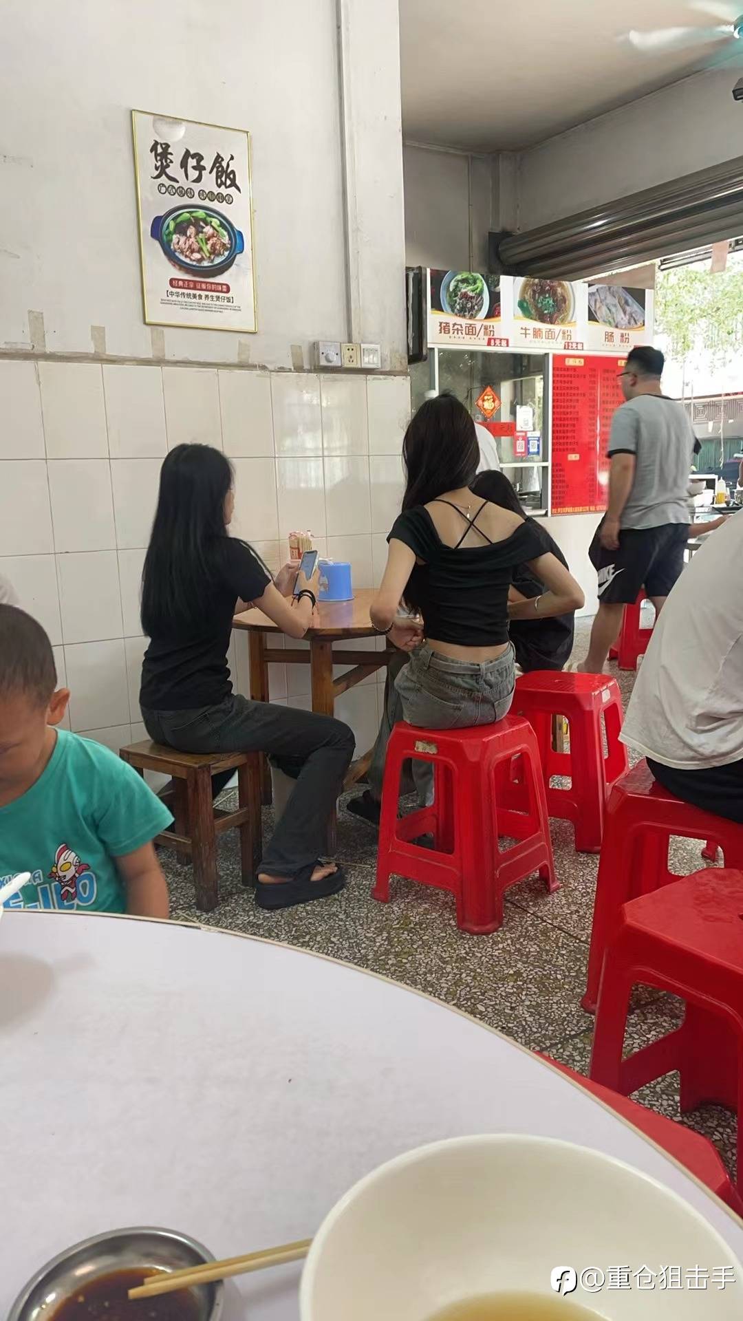 只求每月翻倍,暴利是长久不了的,真正做生意的人,只赚取有限的利润!