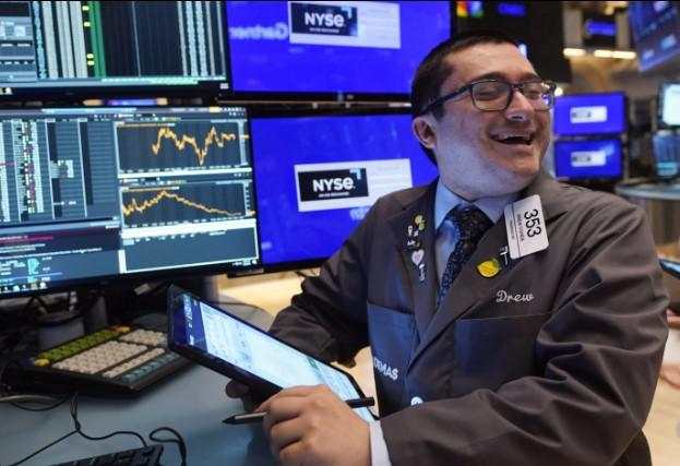 Wall Street Dibuka Mixed, Investor Masih Amati Rencana Penurunan Suku Bunga Fed