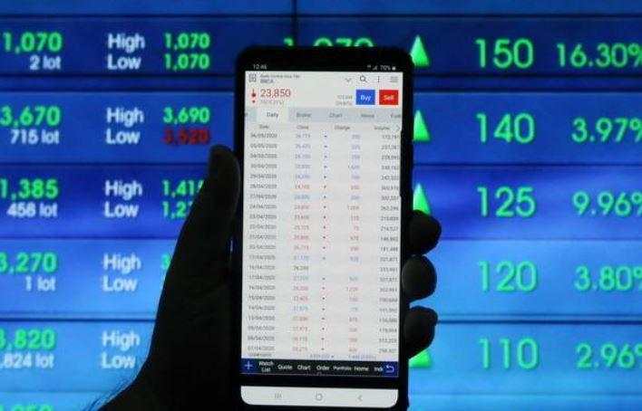 IHSG, Rupiah, dan Harga Emas Kompak Melemah di Awal Pekan