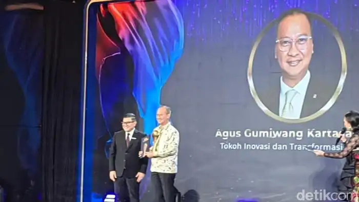 Agus Gumiwang Sabet Penghargaan Tokoh Inovasi dan Transformasi Industri