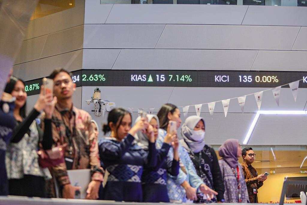 Saham Bergerak di Luar Kebiasaan, BEI Awasi Pergerakan Tiga Emiten Ini