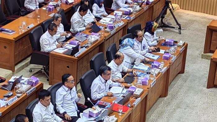 Menaker Sebut Ada Kelalaian Manajemen di Kasus Pailitnya Sritex