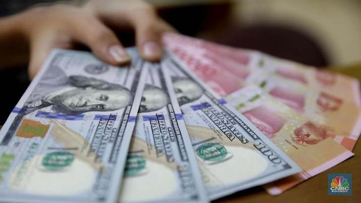 Rupiah Menguat, Dolar Turun ke Rp15.690