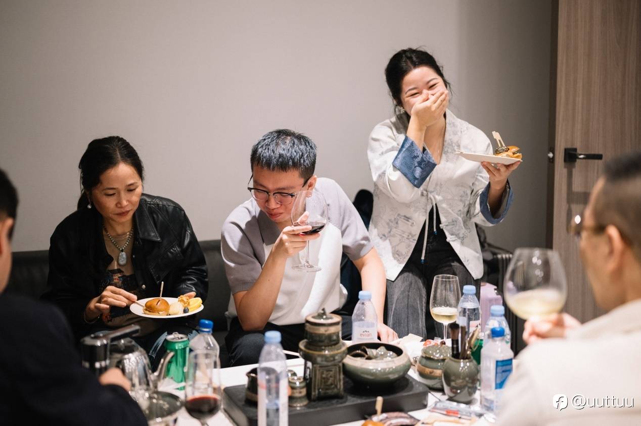饕餮盛宴、璀璨烟火齐聚浪漫维港,ZFX冬季盛典圆满举行!