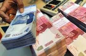 Trump Sementara Unggul, Rupiah Melemah Dekati Rp16.000