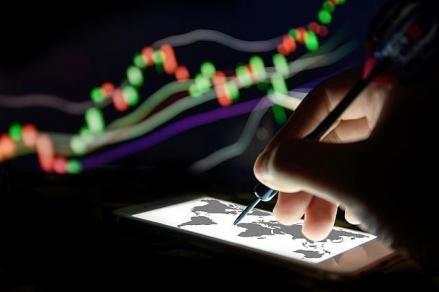 Selain Ex Date Dividen, Ini Penyebab Saham ADRO Jatuh Mentok ARB