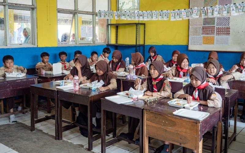 GOTO Luncurkan Program Makan Bergizi Gratis di 13 Kabupaten/Kota