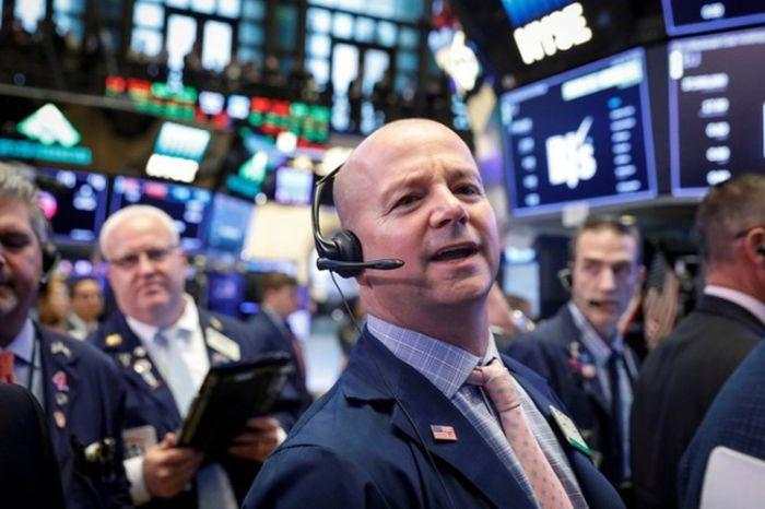 Wall Street Anjlok Dilanda Aksi Jual di Pasar Obligasi