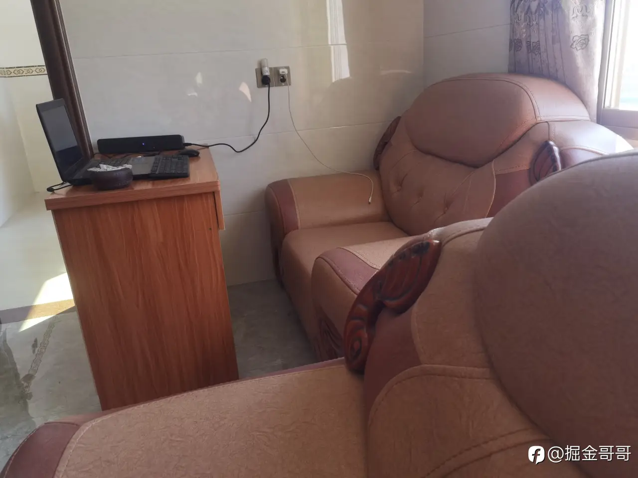 feed image
