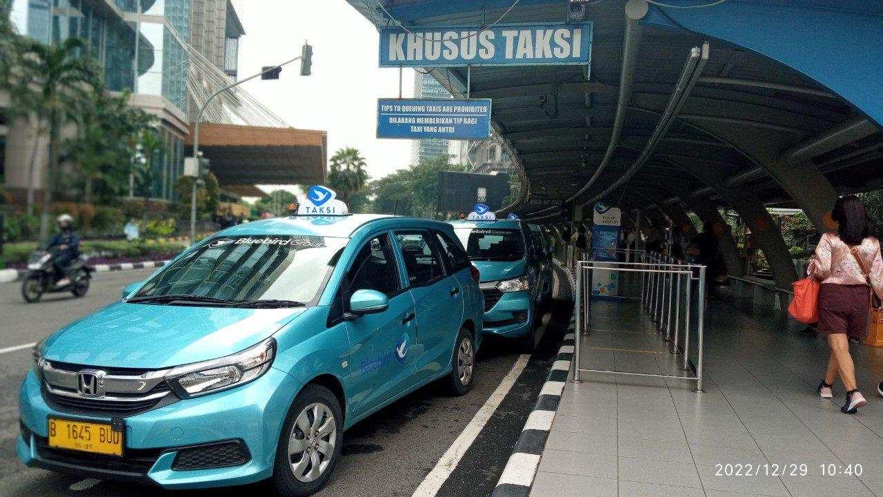 Hemat Biaya Operasional, Bluebird (BIRD) Tambah 1.000 Taxi Listrik di 2025