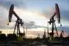 Harga Minyak Dunia Sentuh Level Terendah pada 2025