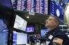 Wall Street Ditutup Lesu, Nasdaq Merosot 2,2 Persen