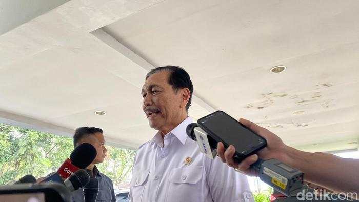 Luhut Ungkap Arahan Prabowo: Reaksi Cepat Tampung Relokasi Pabrik Tekstil ke RI