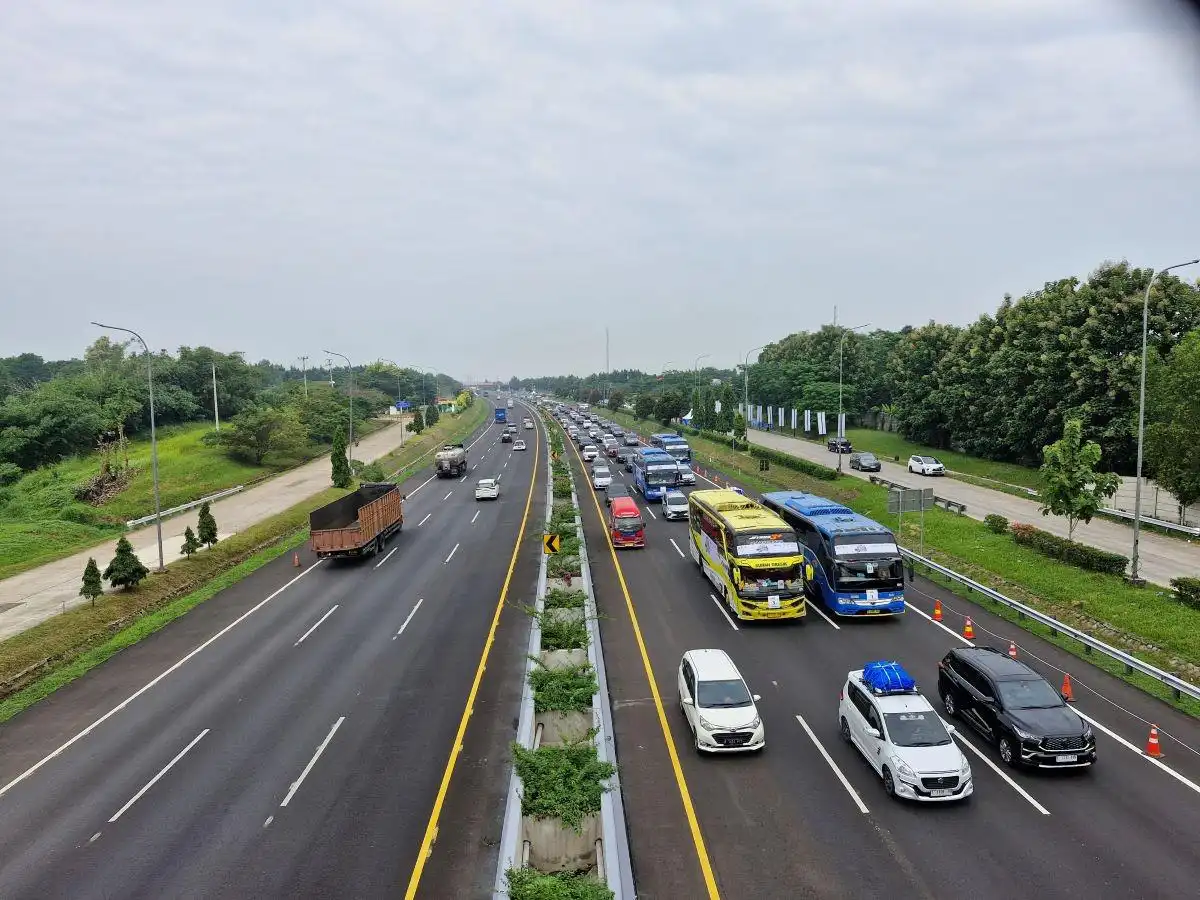 Sambut Mudik, PTPP Rampungkan Pelebaran Lajur Ketiga Tol Cipali Rp306 Miliar