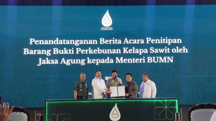 Kejagung Serahkan 221 Ribu Ha Lahan Sawit Hasil Sitaan Kasus Korupsi ke BUMN