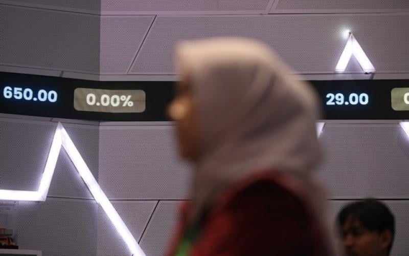 Harga Naik Tak Wajar, Dua Saham Ini Kena Suspensi