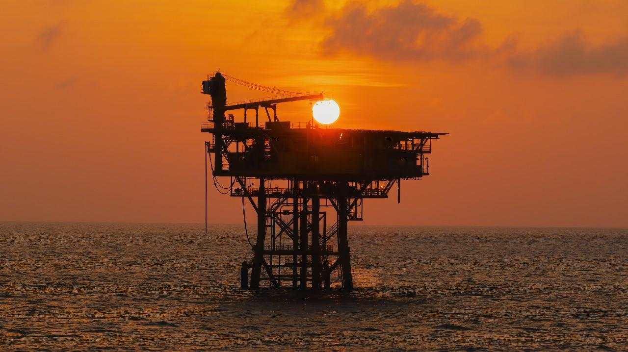 Harga Minyak Turun, Pembicaraan Damai Ukraina Redam Kekhawatiran Timur Tengah